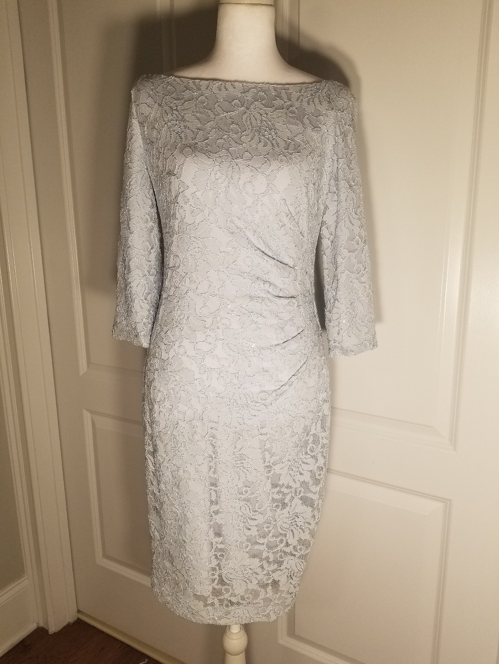 NWT Lauren Ralph Lauren Light Blue Lace Sparkle Sheath Evening Dress Size 4
